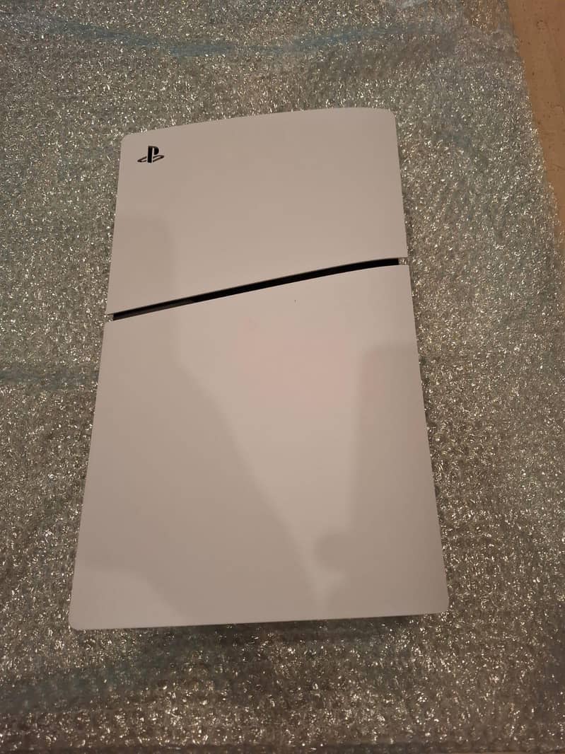 Ps5 slim (disk version) 3