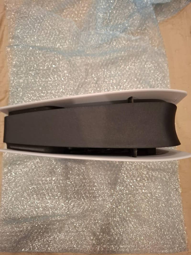 Ps5 slim (disk version) 4