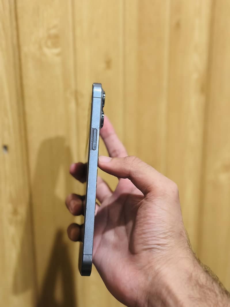 Apple iPhone 13 Pro Max 2