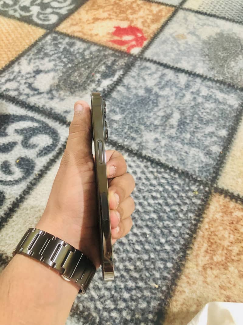 Apple iPhone 13 Pro 3