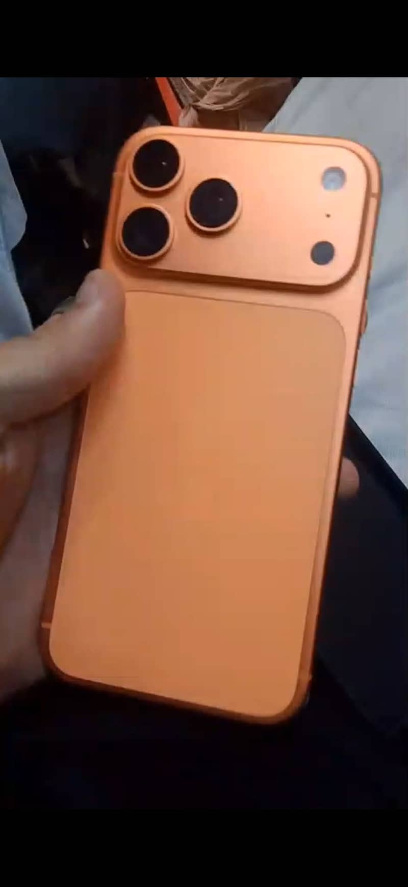 Apple iPhone 17 Pro Max 4