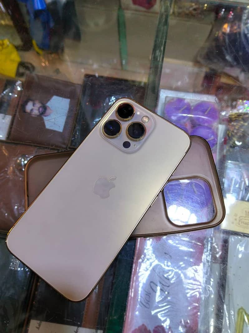 Apple iPhone 13 Pro 4
