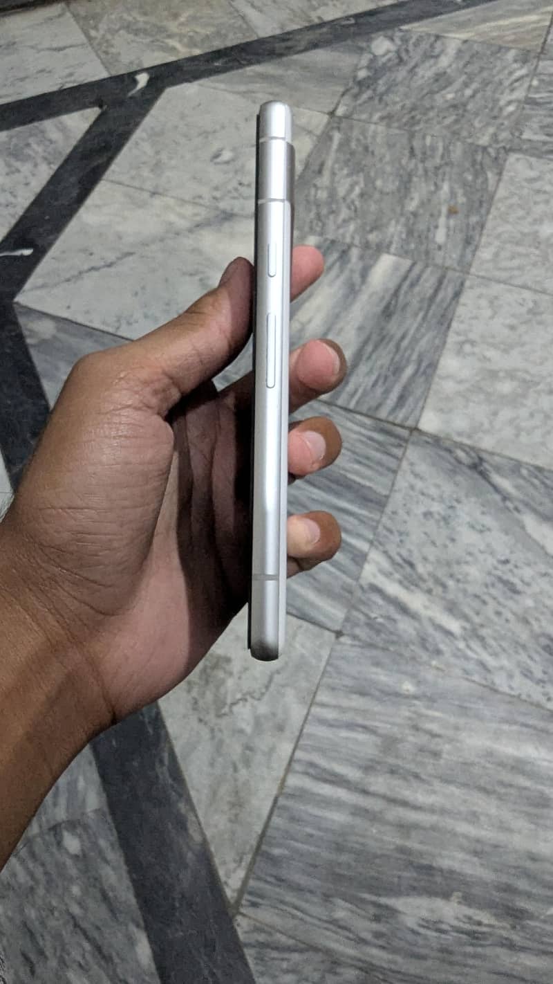 Google Pixel 7a 5