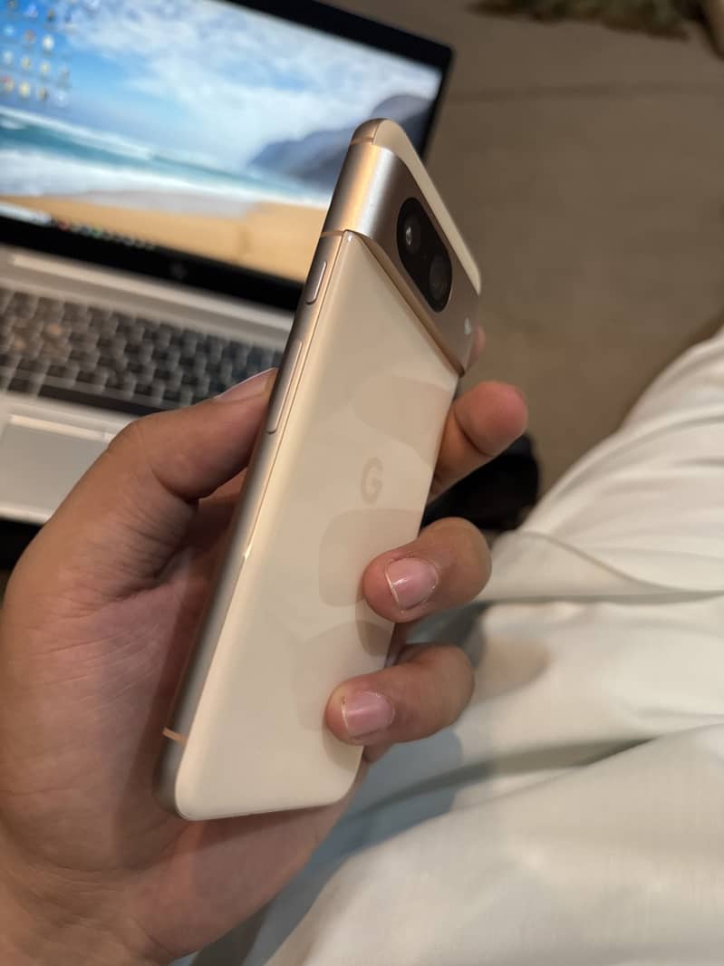 Google Pixel 8 for sell 10/10 3