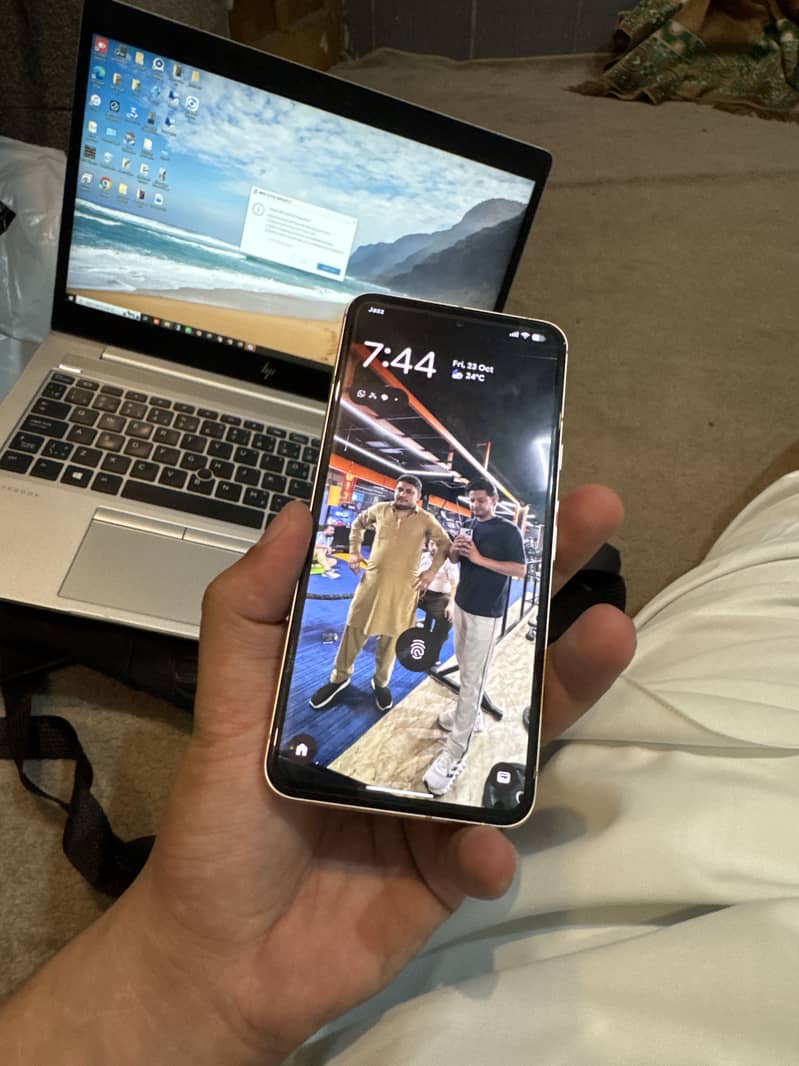 Google Pixel 8 for sell 10/10 4