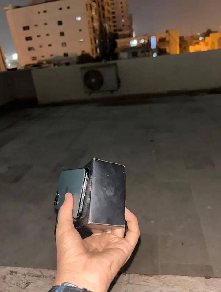 Apple iPhone 11 Pro 1