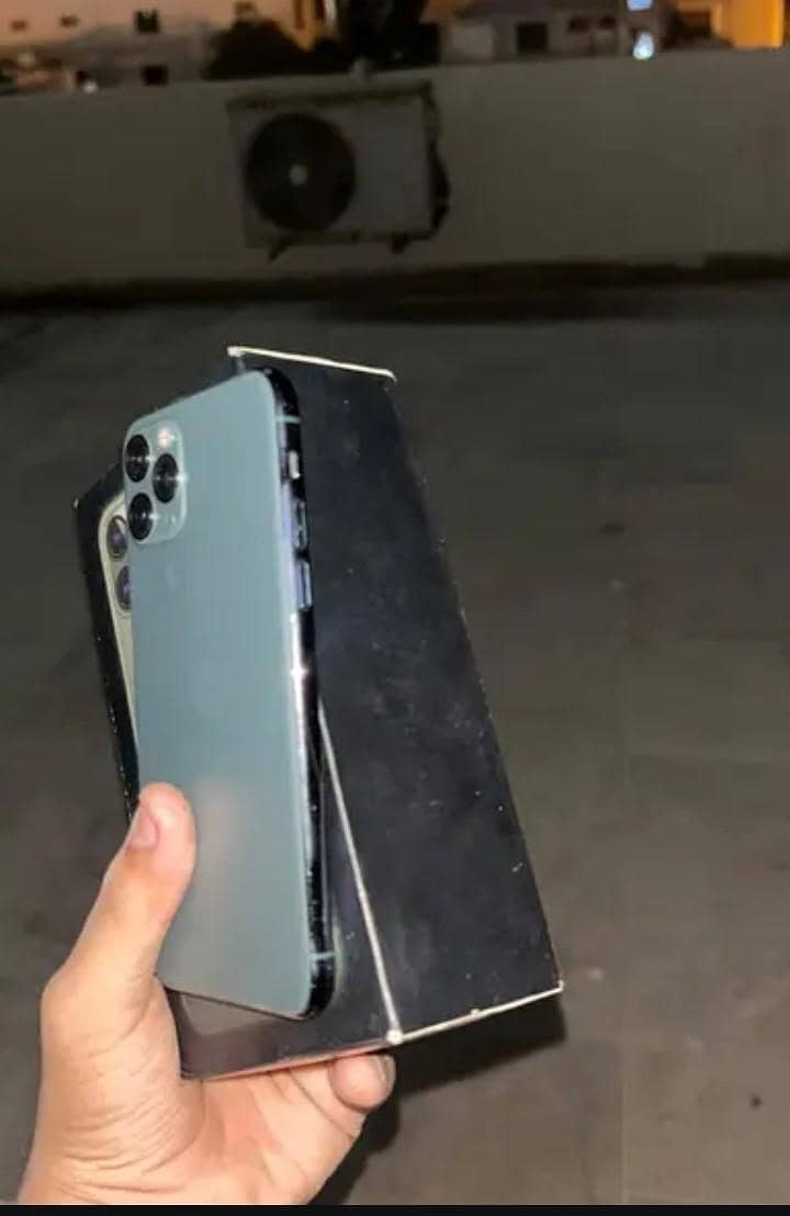 Apple iPhone 11 Pro 3