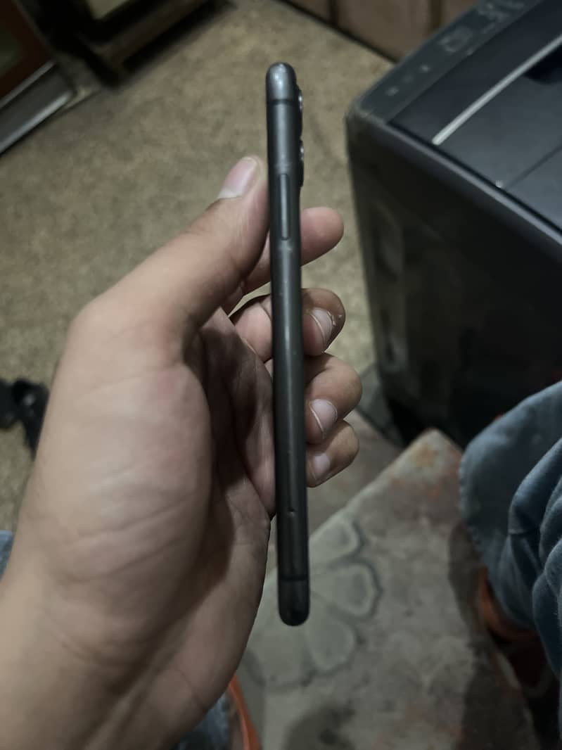 Apple iPhone 11 1