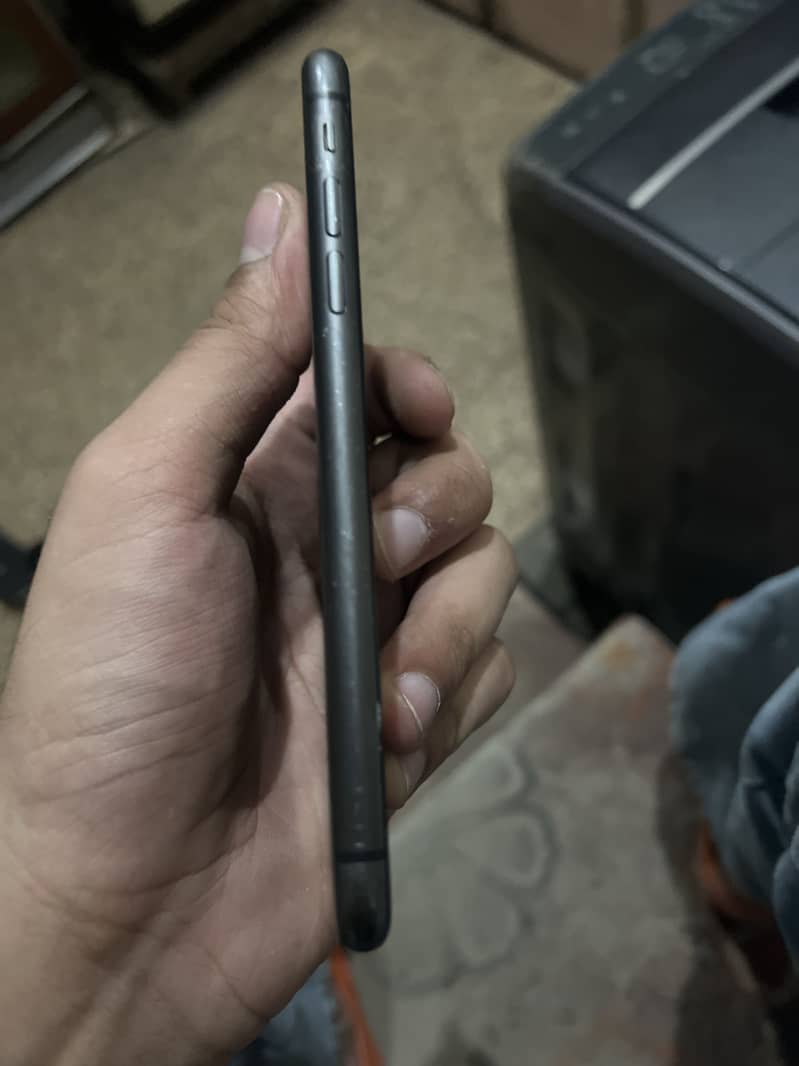 Apple iPhone 11 2