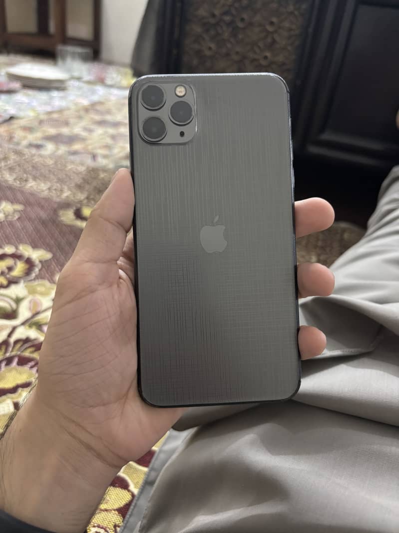 Apple iPhone 11 Pro Max 2