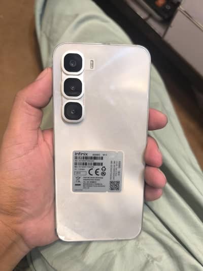 Infinix Hot 60 Pro 8+8=16GB 128GB With Box and charger