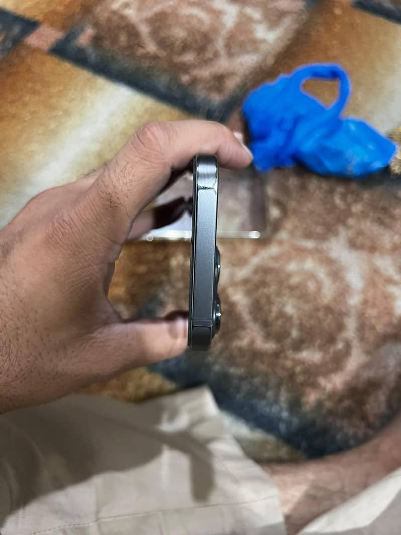 Apple iPhone 13 Pro 3