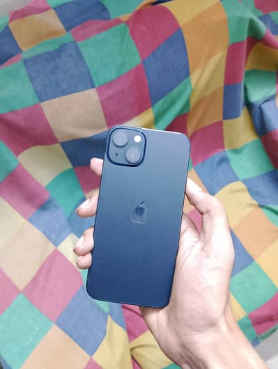 Apple iPhone 13