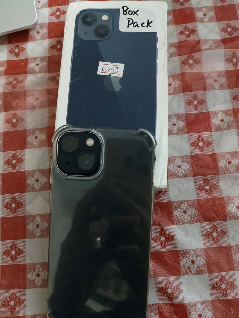 Apple iPhone 13 1