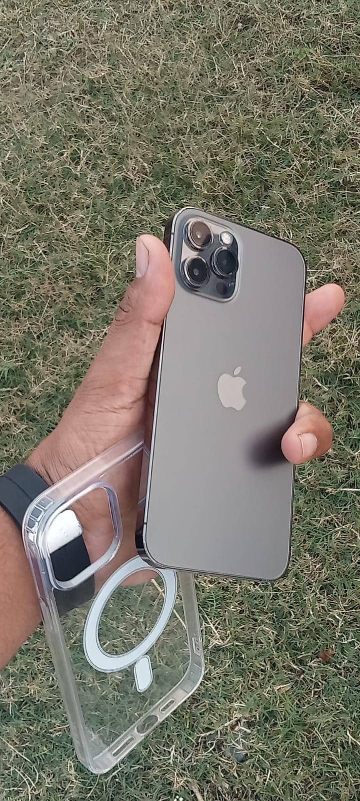 Apple iPhone 12 Pro Max 2