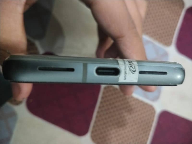 Google Pixel 8 5