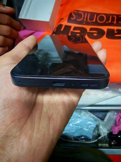 Oppo reno 16 F