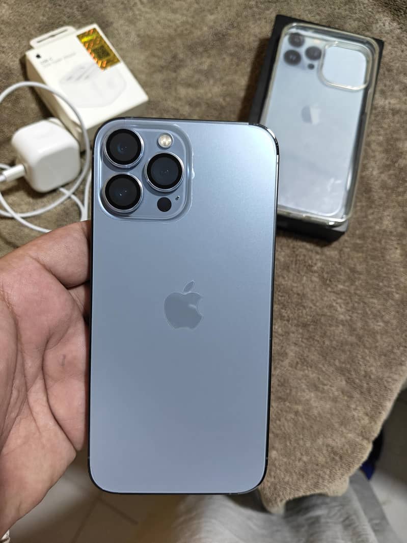 Apple iPhone 13 Pro Max 4