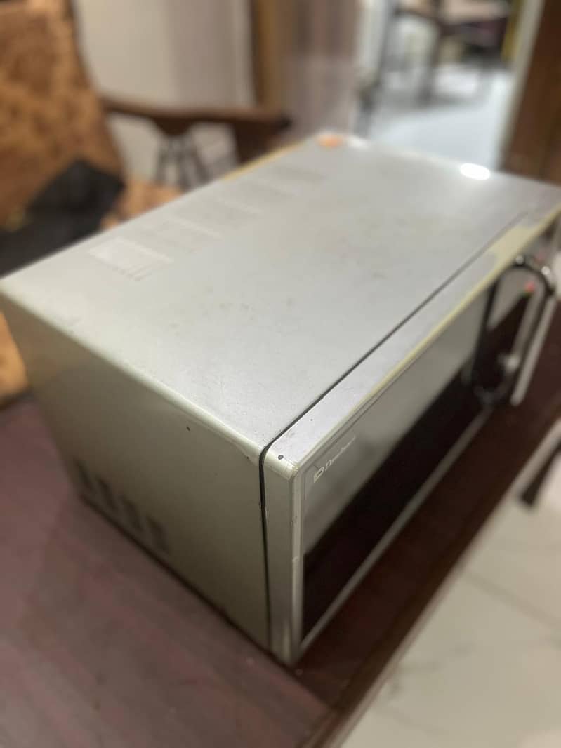 Dawlance Microwave Oven 3