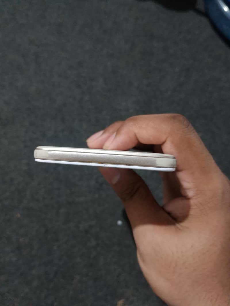 OPPO A57 2