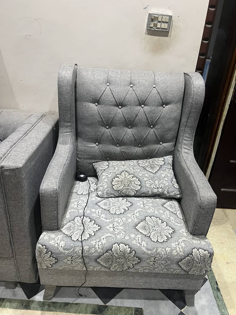 7 seater sofa / center table 2