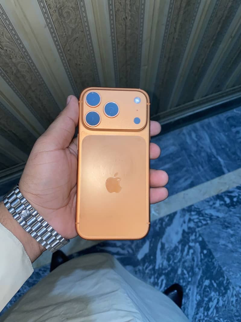 Apple iPhone 17 Pro 1