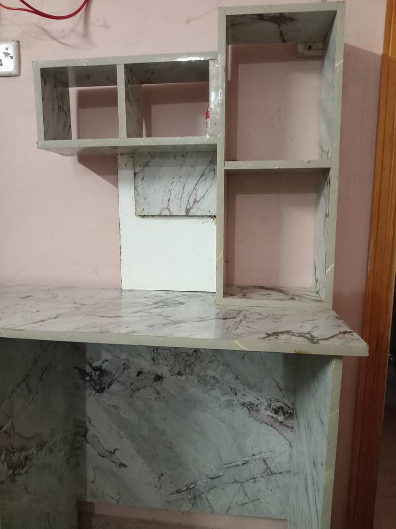 computer table / study table 1