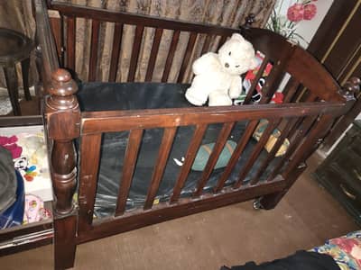 baby cot for sell