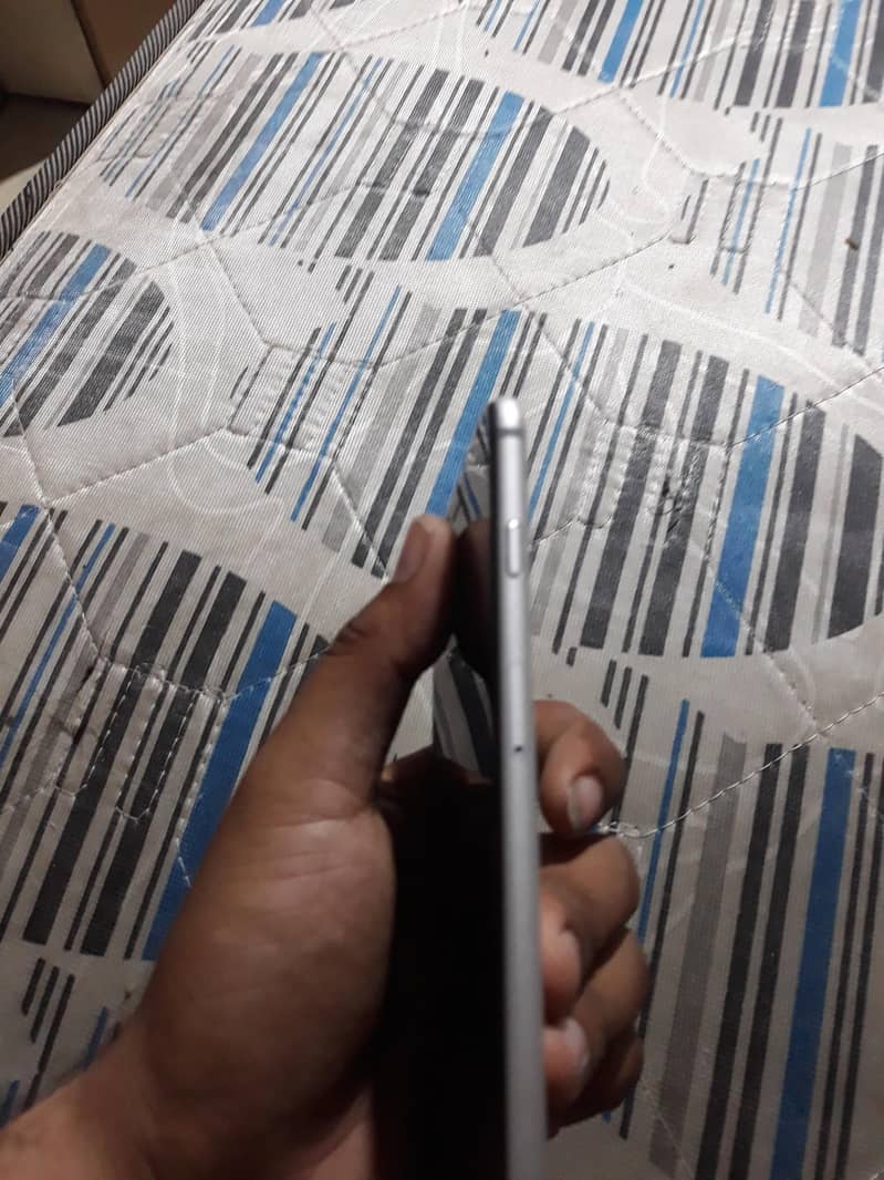 Apple iPhone 6 Plus 64 exchane 5
