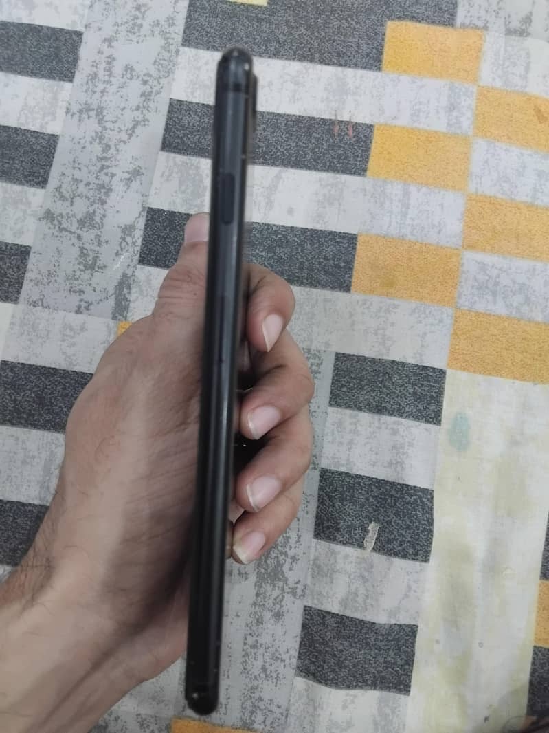 Apple iPhone 7 Plus 3