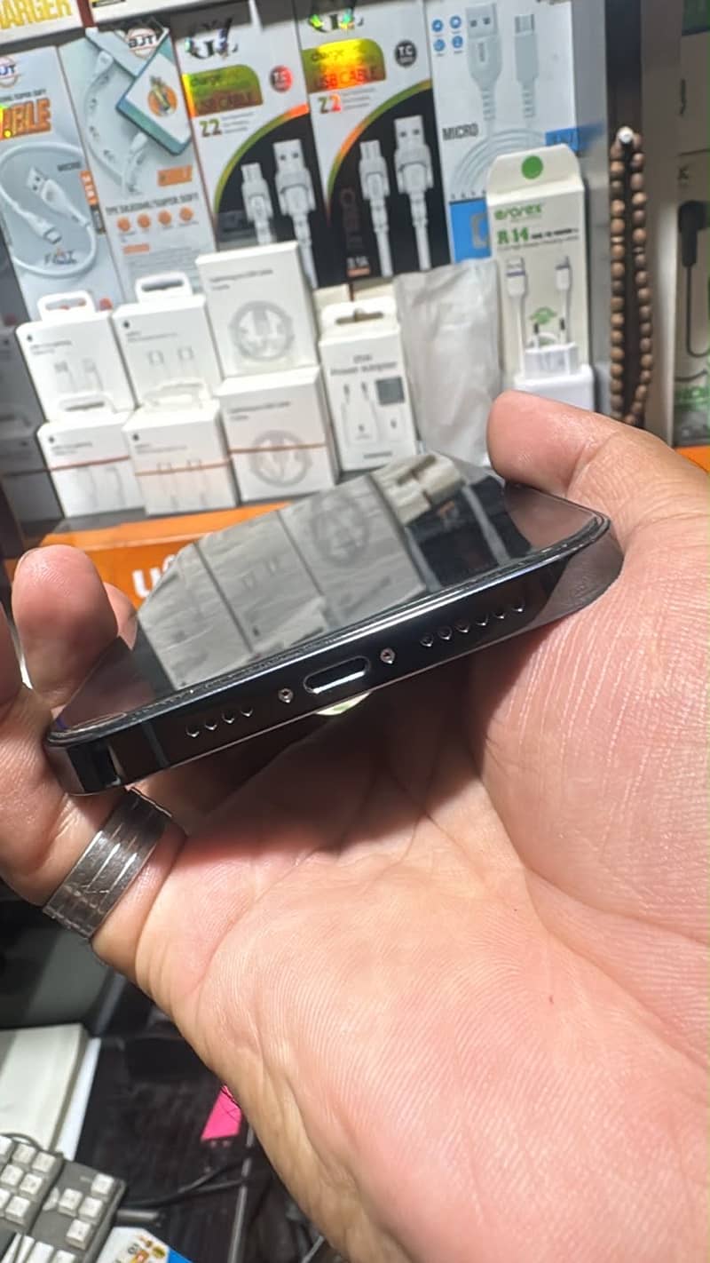 Apple iPhone 12 Pro Max 3