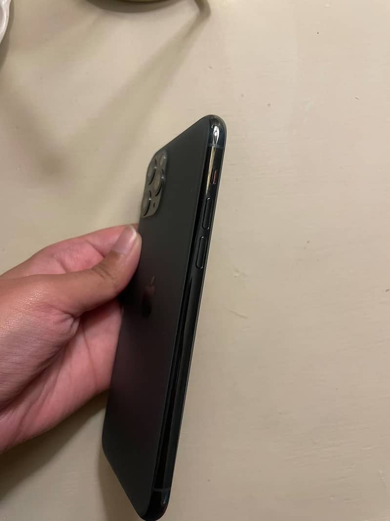 Apple iPhone 11 Pro 5