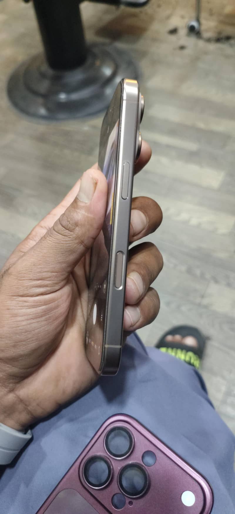 Apple iPhone 16 Pro 1