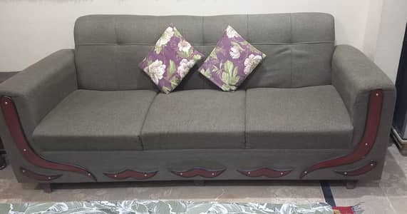 5-Seater Sofa for Sale – Slightly Used