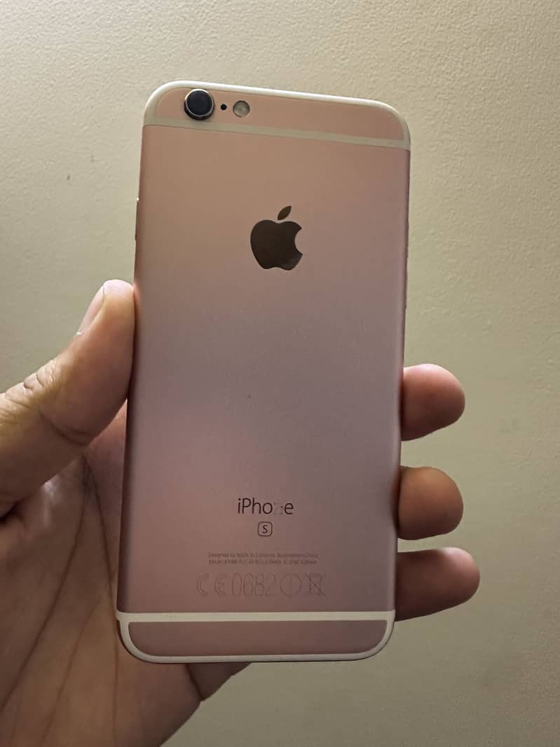 Apple iPhone 6S 1