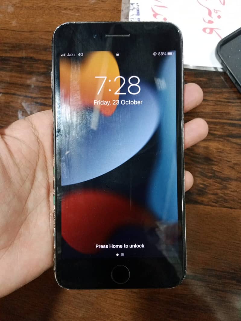 Apple iPhone 7 Plus 0