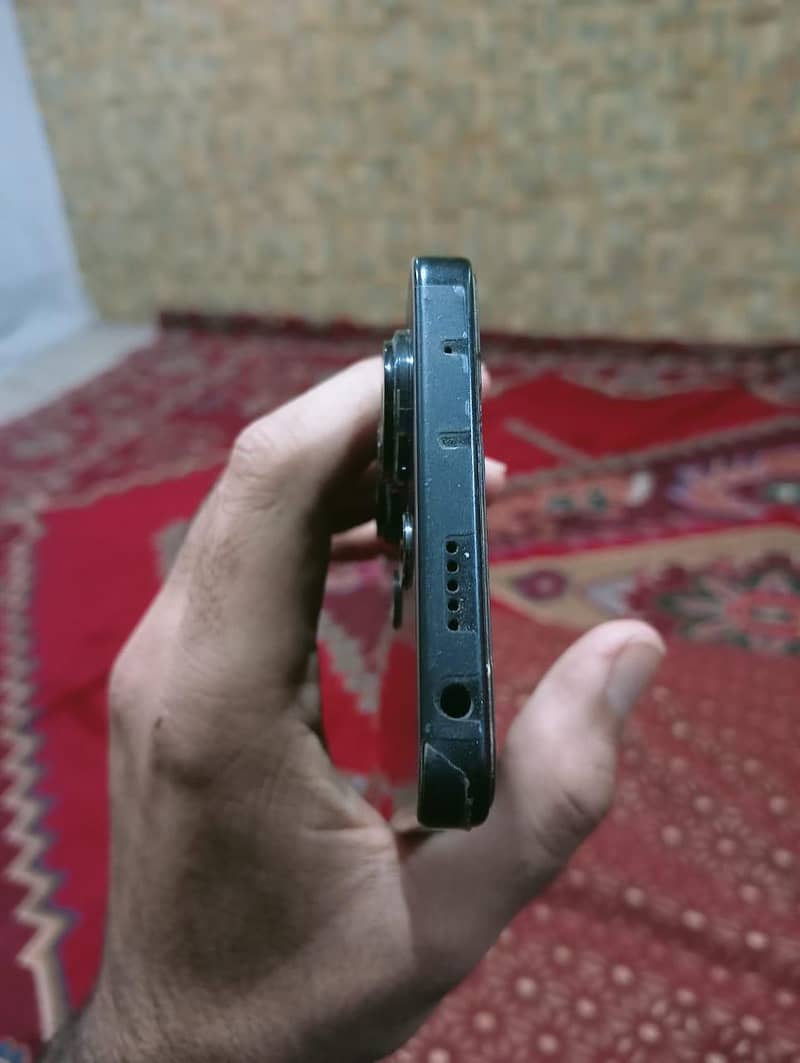 Xiaomi Redmi Note 13 Pro 3