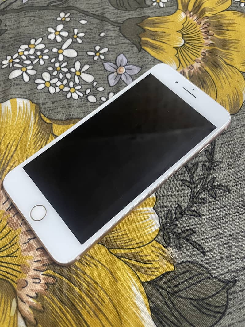 Apple iPhone 8 Plus 1