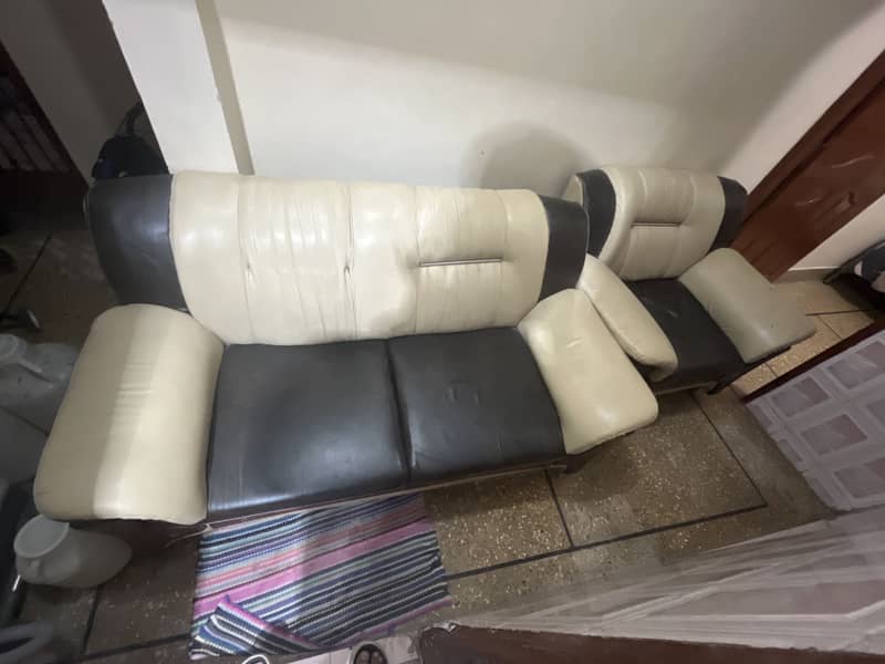 Sofa 2 + 1 seater 0