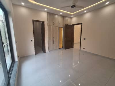 10 MARLA UPPER PORTION AVAILABLE FOR RENT ON REASONABLE PRICE AT BEHRIA ENCLAVE ISLAMABAD
