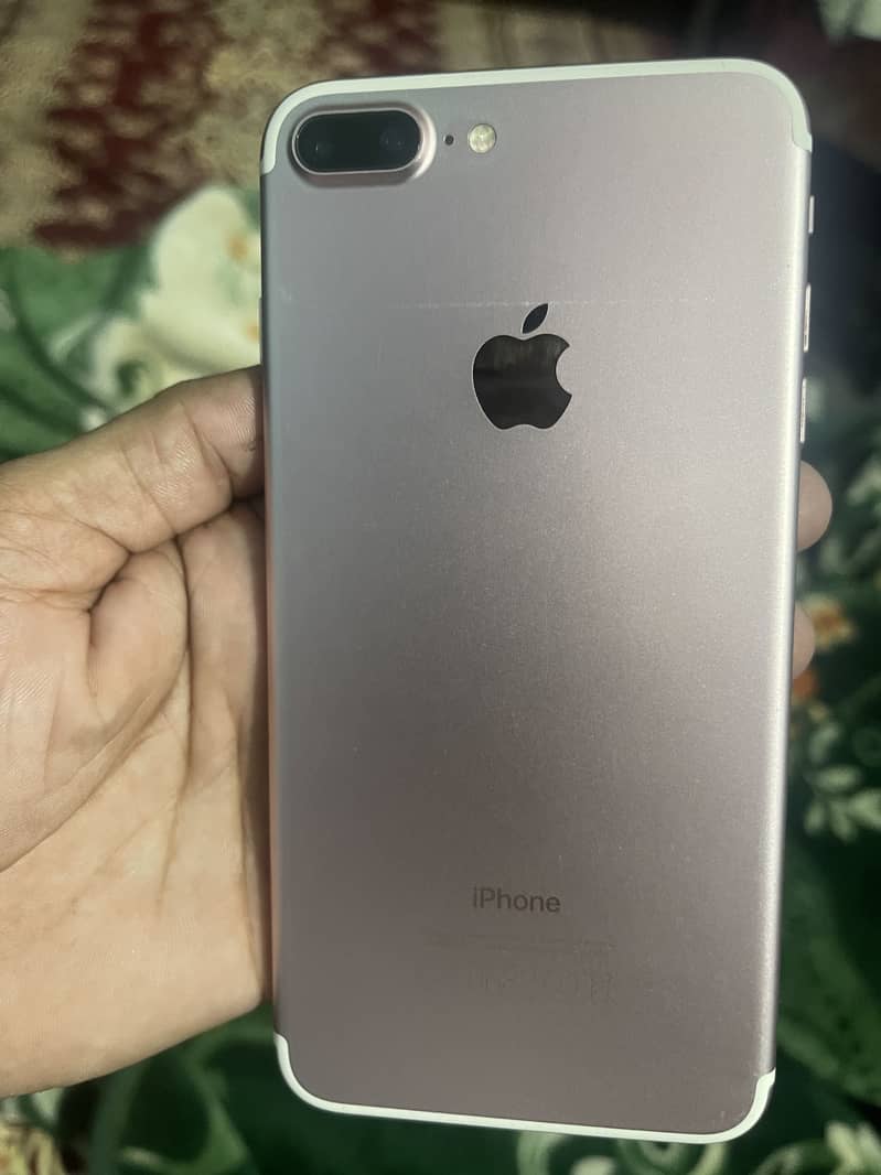 Apple iPhone 7 Plus 3