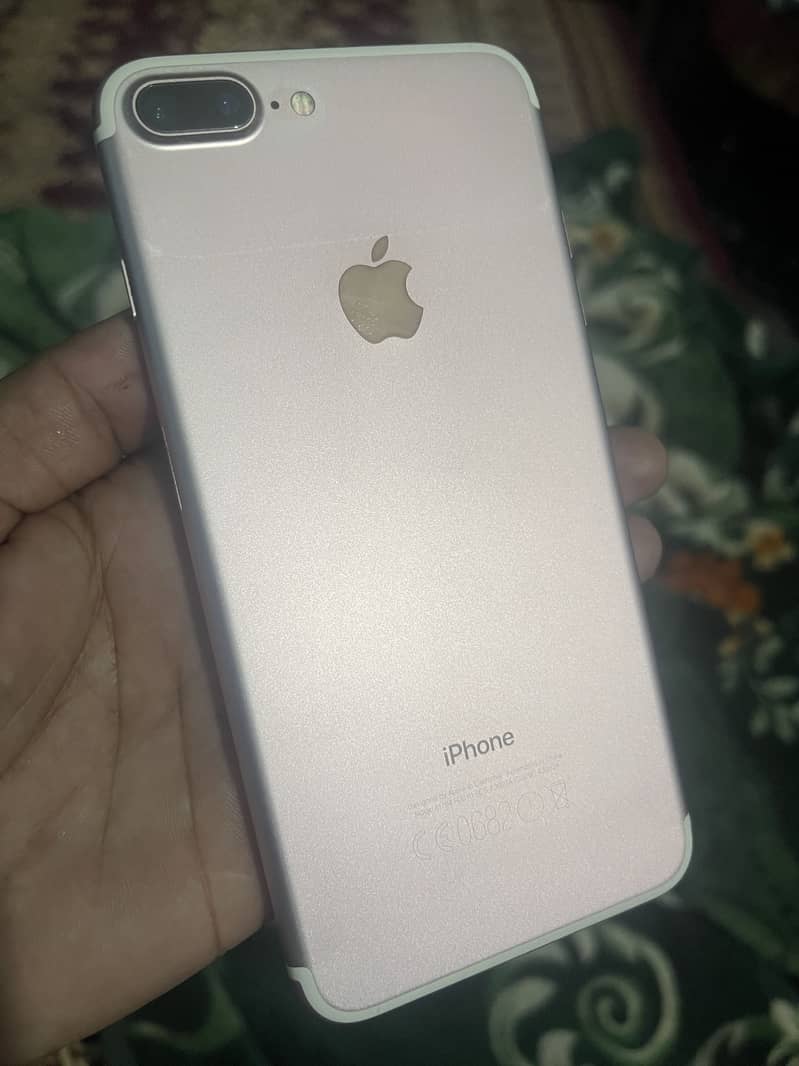 Apple iPhone 7 Plus 4