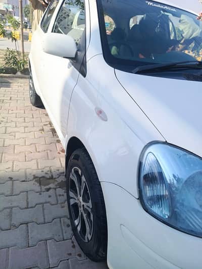 Toyota Vitz 2004