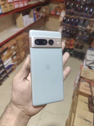 Google Pixel 7 Pro 8/128 dot and crack screen