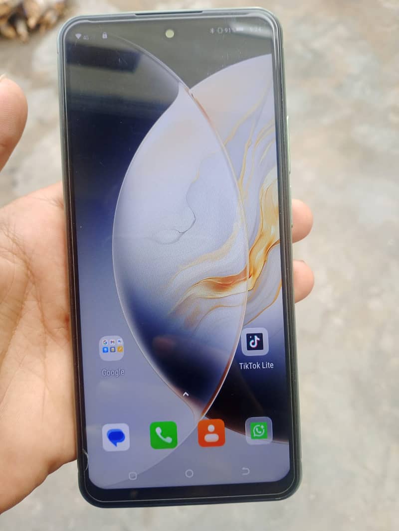 Tecno CAMON 30S Pro 1