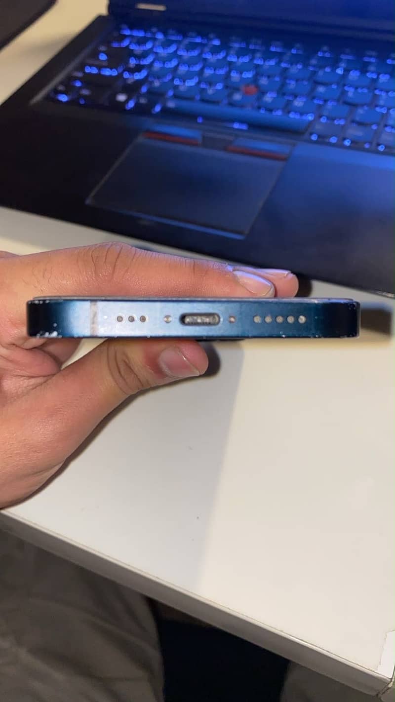 Apple iPhone 14 3
