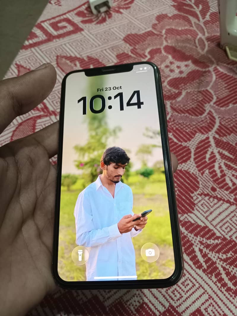 Apple iPhone 11 Pro 1