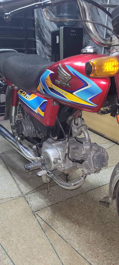 Honda 70cc hai boht halta ma hai