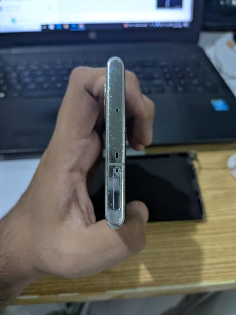 Samsung Mobile Note 10 4