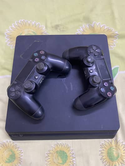 PLAYSTATION 4 SLIM 500GB